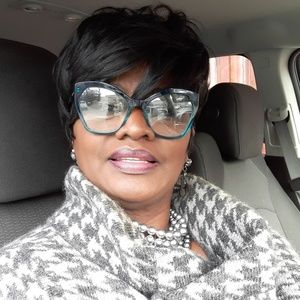 Meet your Posher, Marcy